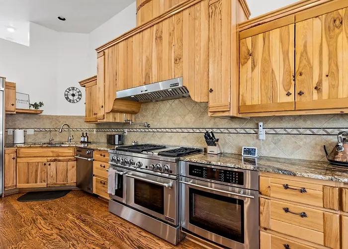 Bliss Estates -sleeps 16- Hot Tub * Sedona