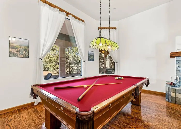 Villa Bliss Estates -sleeps 16- Hot Tub