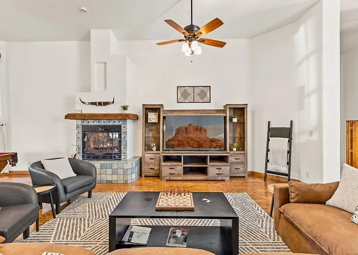 Bliss Estates -sleeps 16- Hot Tub Villa Sedona