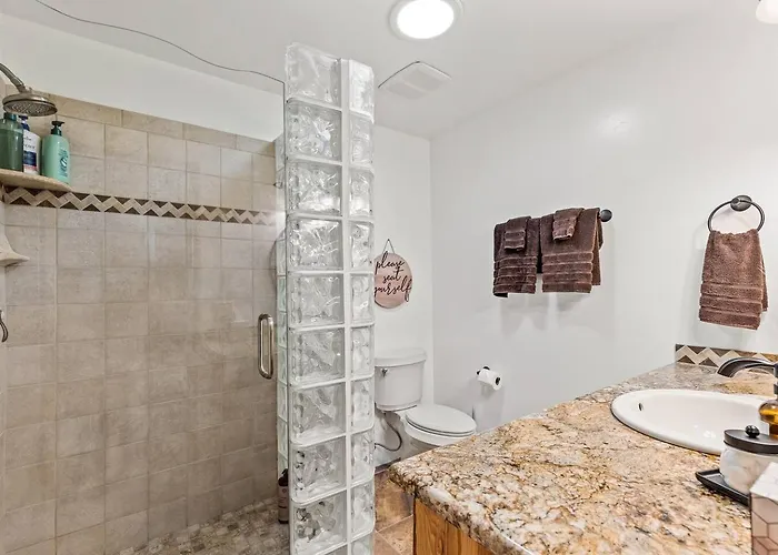 Villa Bliss Estates -sleeps 16- Hot Tub Sedona