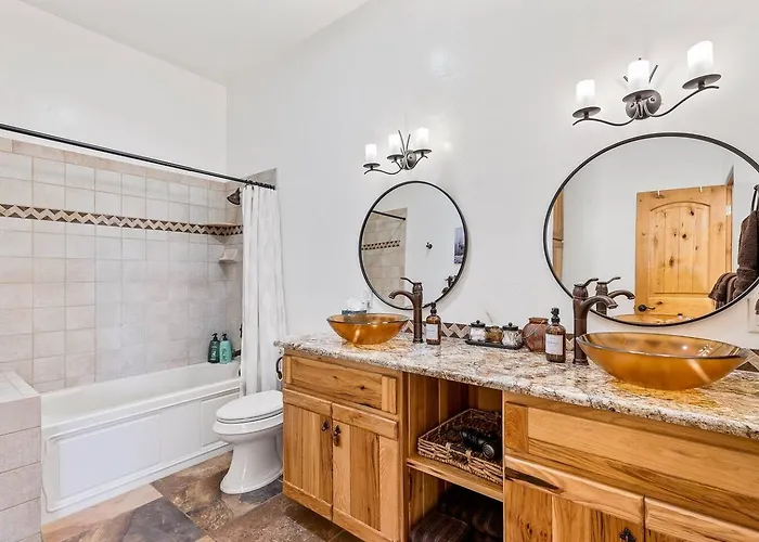 Bliss Estates -sleeps 16- Hot Tub Villa *