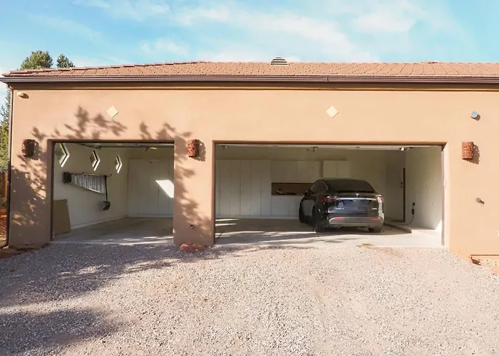 Bliss Estates -sleeps 16- Hot Tub Villa *